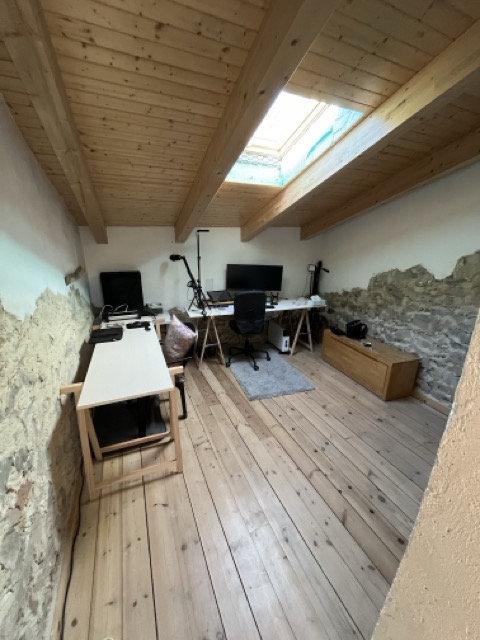 Upper floor masia: office space